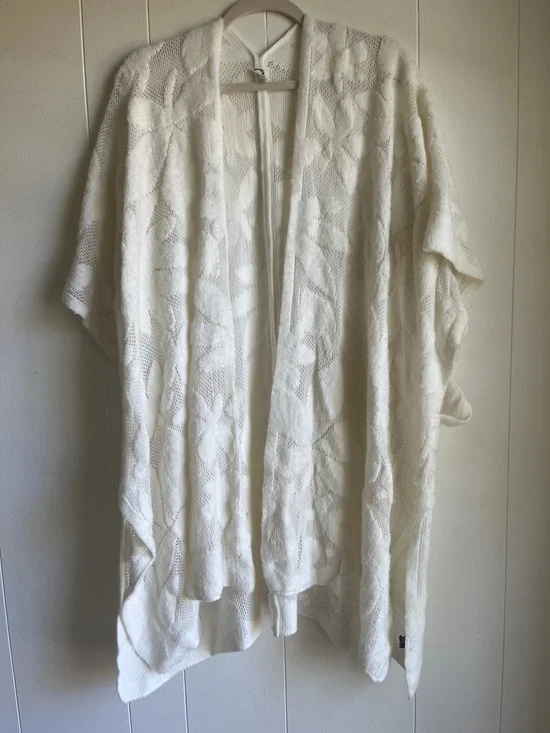Anthropologie Akemi + Kin Women's Open Front Knit Poncho Shrug Cream One Size - Picture 2 of 8
